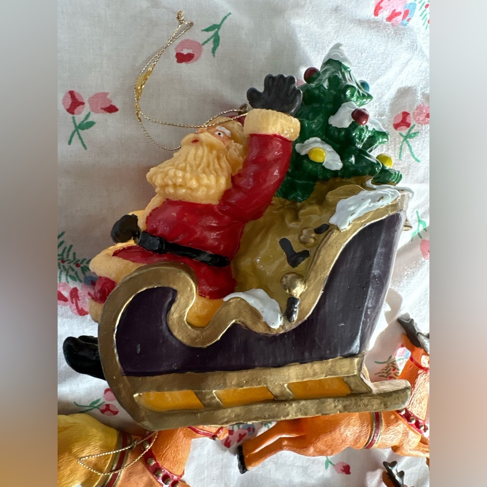 Vintage🍋Reindeer and Santa Sleigh Ornaments Set - Picture 2 of 6